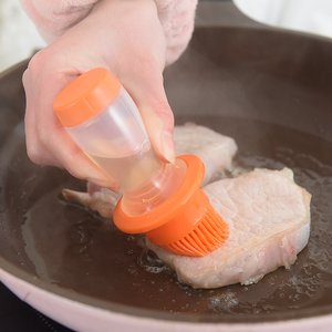 One-Push Silicone Cooking Oil Brush - MekMart